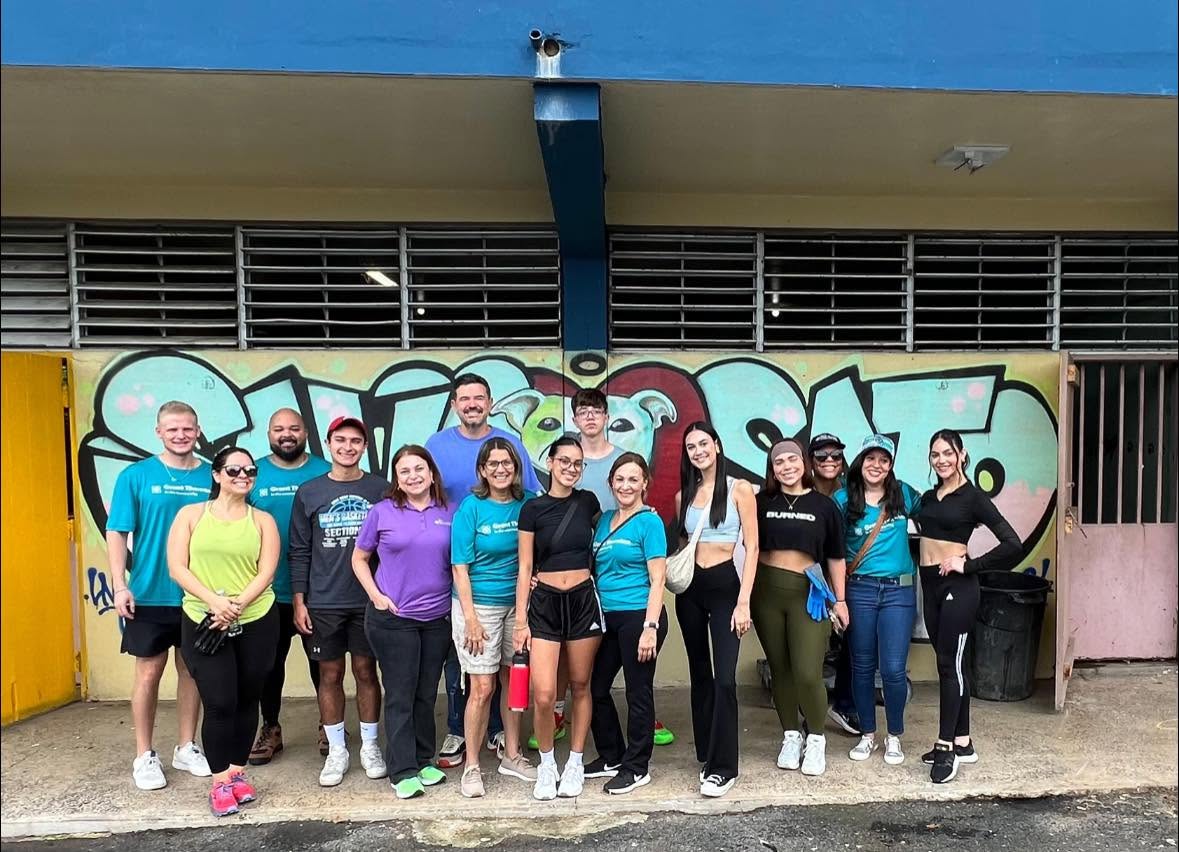 A team of volunteers at the shelter